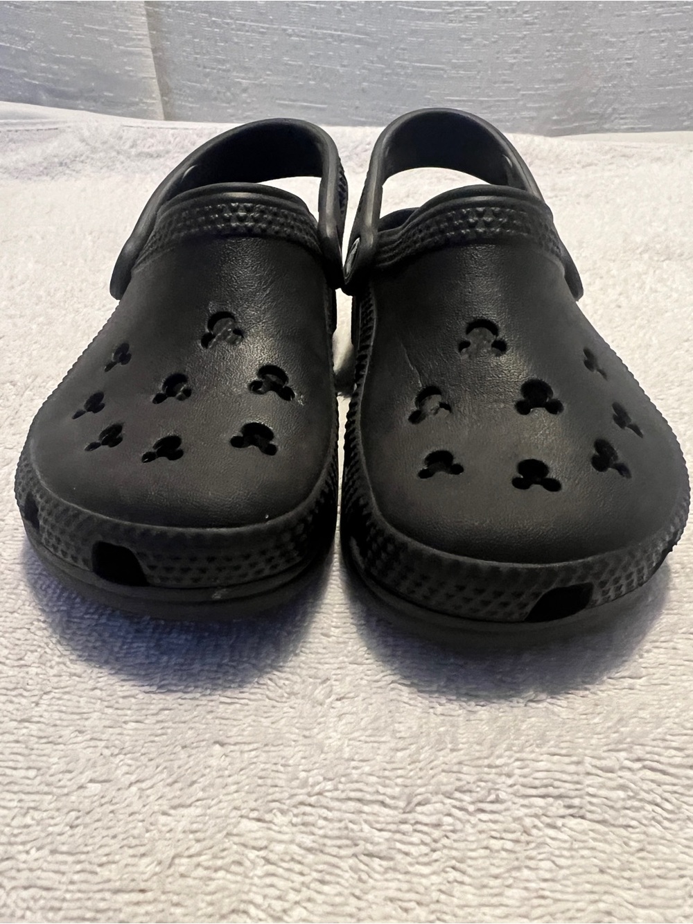 CROCS Mickey Mouse Kids Black Classic Clog with Heel Strap SIZE 12